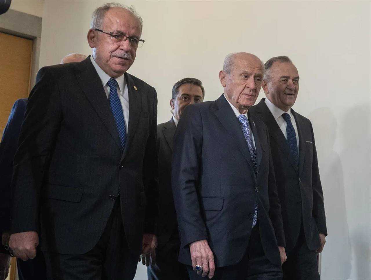Bahçeli–DEM Heyeti Görüşmesinde Yeni Aşama Mesajı 11 Bahceli–DEM Heyeti Gorusmesinde Yeni Asama Mesaji 12
