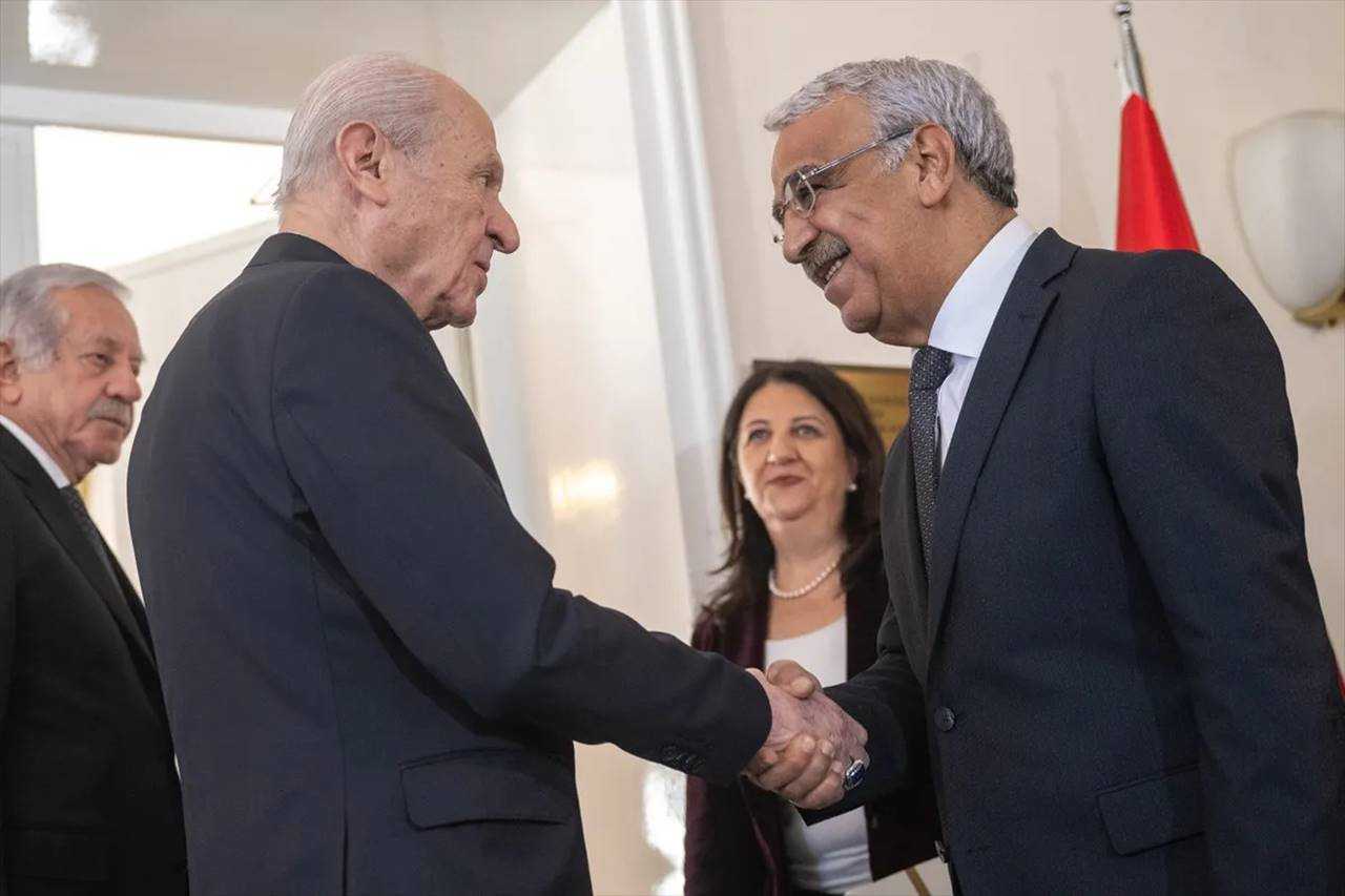 Bahçeli–DEM Heyeti Görüşmesinde Yeni Aşama Mesajı 8 Bahceli–DEM Heyeti Gorusmesinde Yeni Asama Mesaji 9
