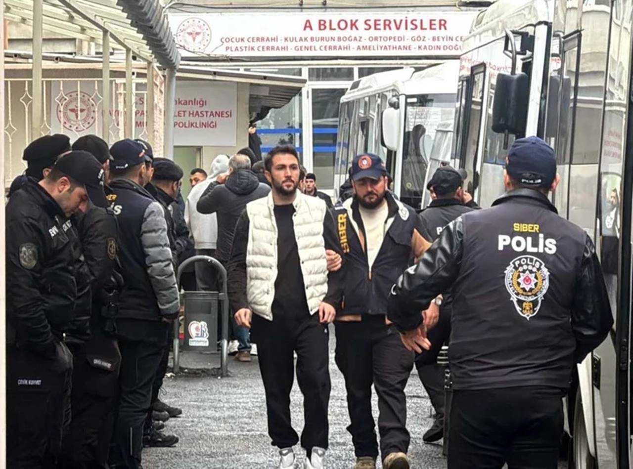 Futbolda Bahis Şoku: Ünlü İsimler Adliyede 2 Futbolda Bahis Soku Unlu Isimler Adliyede 3