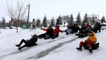 Kar Alarmı: Sıcaklık Çakılıyor, Okullar Tatil Ediliyor