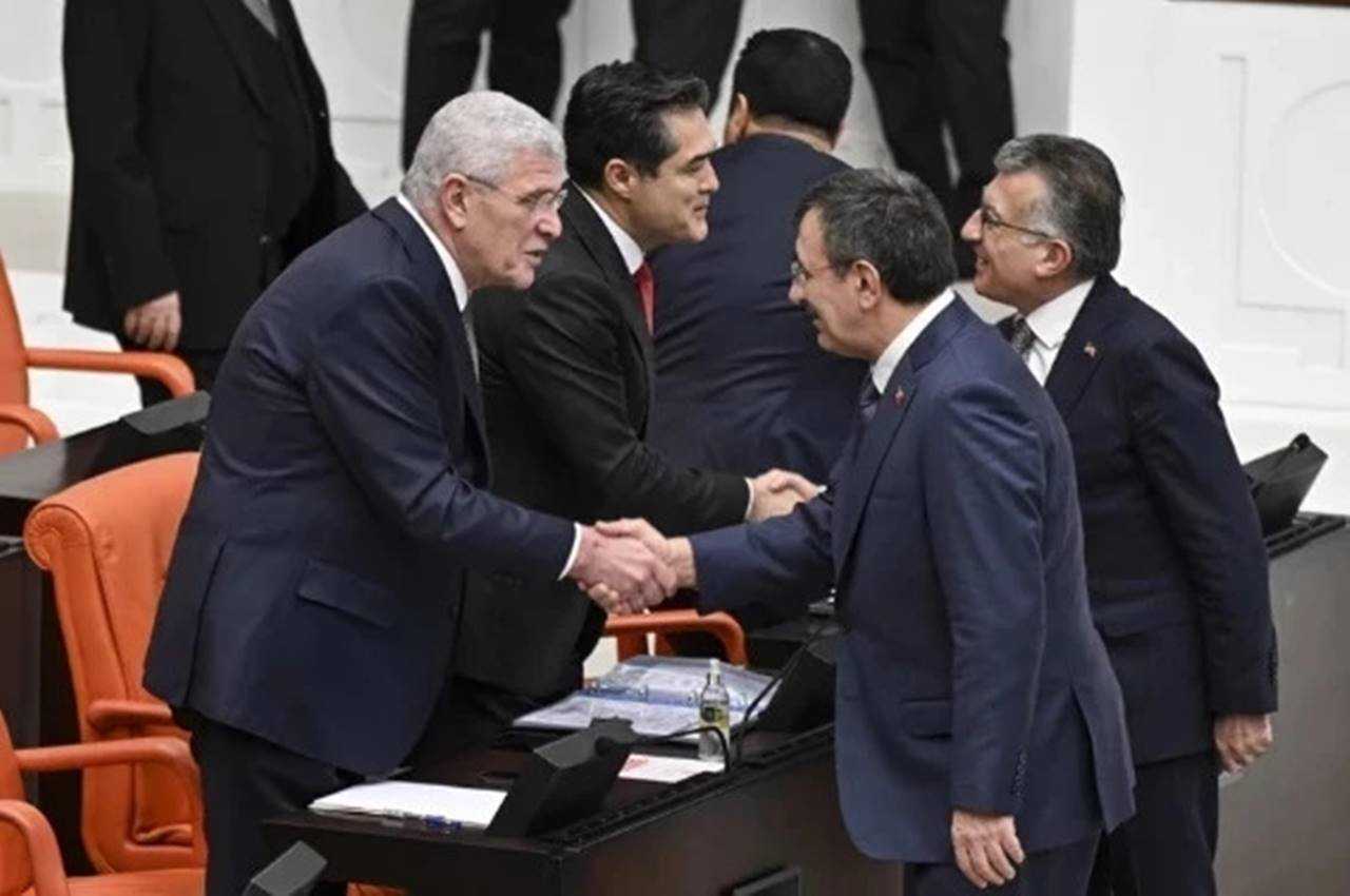 Meclis’te Bütçe Mesaisi Zirve Yaptı: Liderler Aynı Salonda 1 Mecliste Butce Mesaisi Zirve Yapti Liderler Ayni Salonda 2