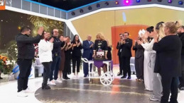 Müge Anlı’nın Doğum Gününde Altın Sürprizi