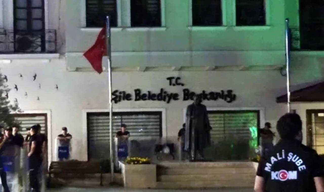 Şile Belediyesi’nde Rüşvet Ağı Çökertildi 2 Sile Belediyesinde Rusvet Agi Cokertildi 3