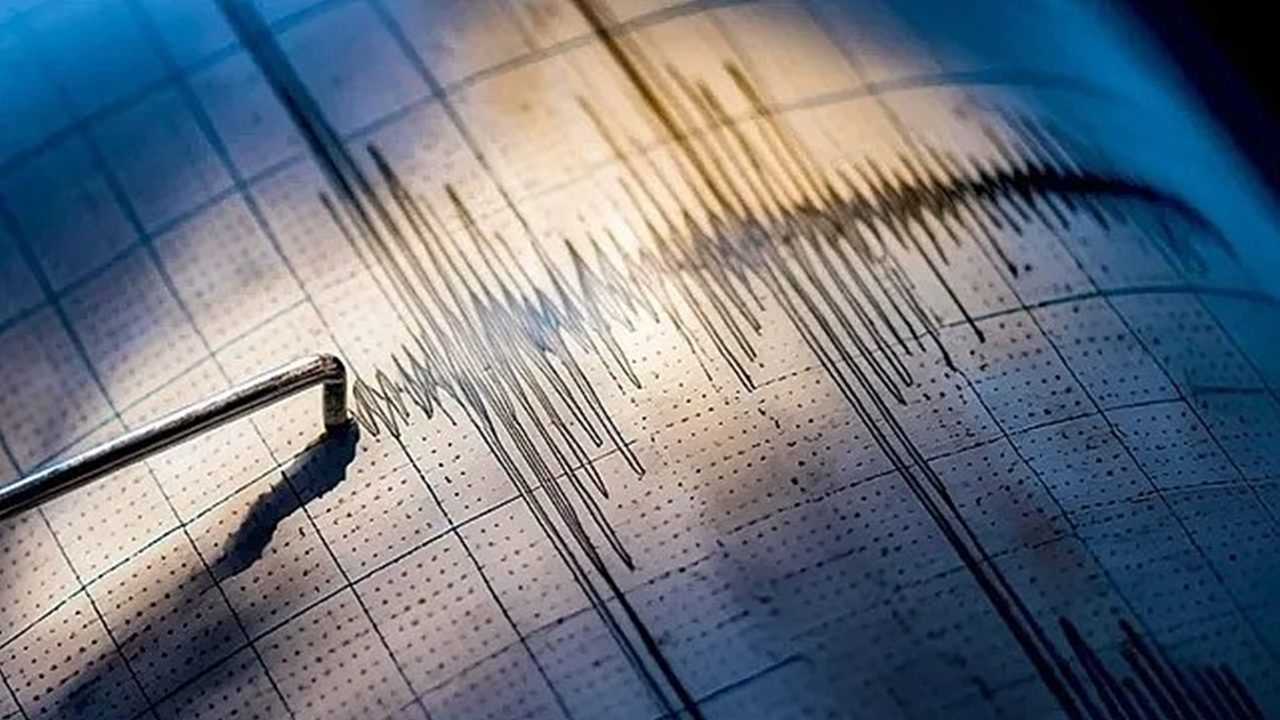 Balıkesir Sındırgı: Akşam Saatlerinde Korkutan Deprem 2 Balikesir Sindirgi Aksam Saatlerinde Korkutan Deprem 3
