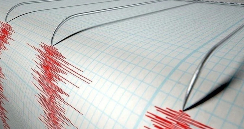 Balıkesir Sındırgı’da Gece Yarısı Korkutan Deprem