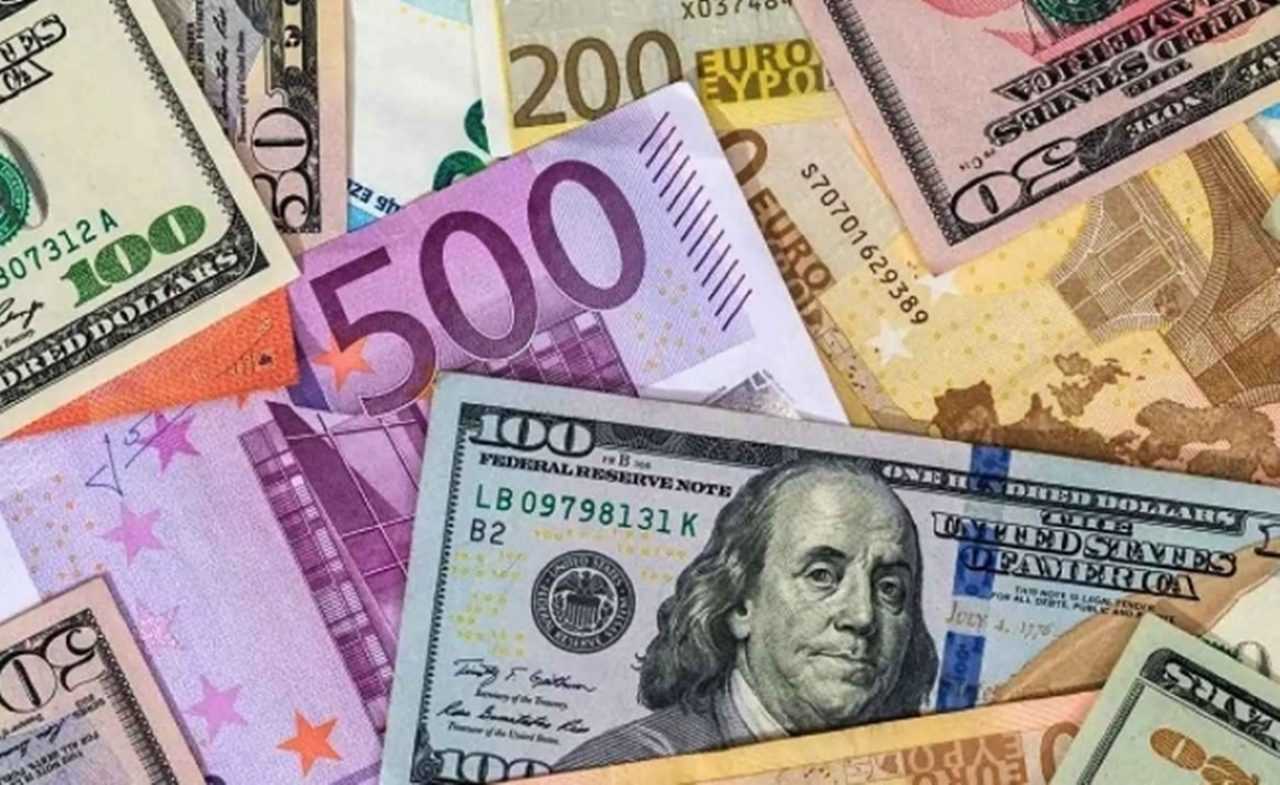 Dolar ve Sterlin Yükselişte, Euro Hafif Geriledi 1 Dolar ve Sterlin Yukseliste Euro Hafif Geriledi 2
