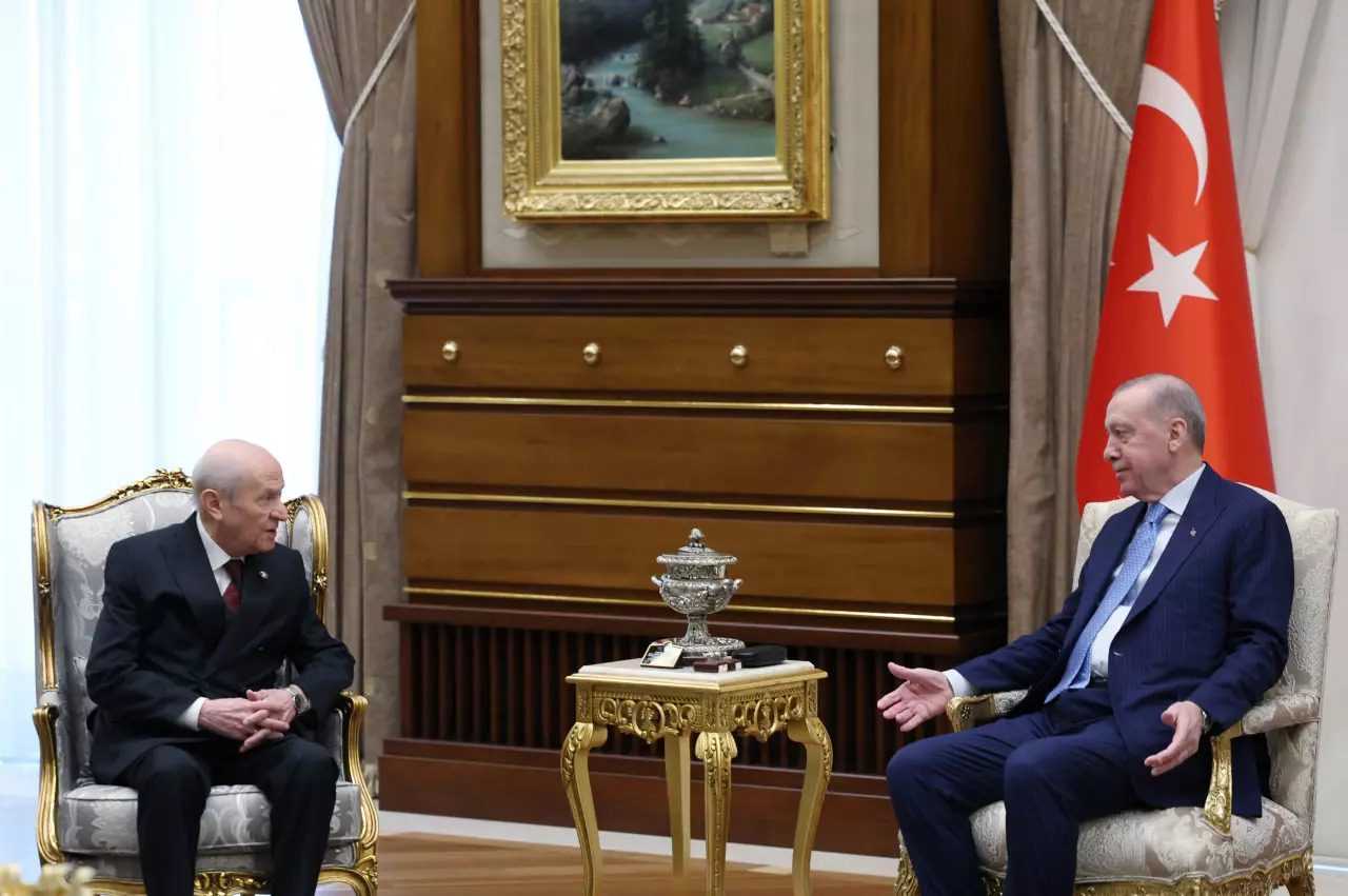Erdoğan-Bahçeli Zirvesi: Suriye ve Terör Gündemde 2 Erdogan Bahceli Zirvesi Suriye ve Teror Gundemde 3