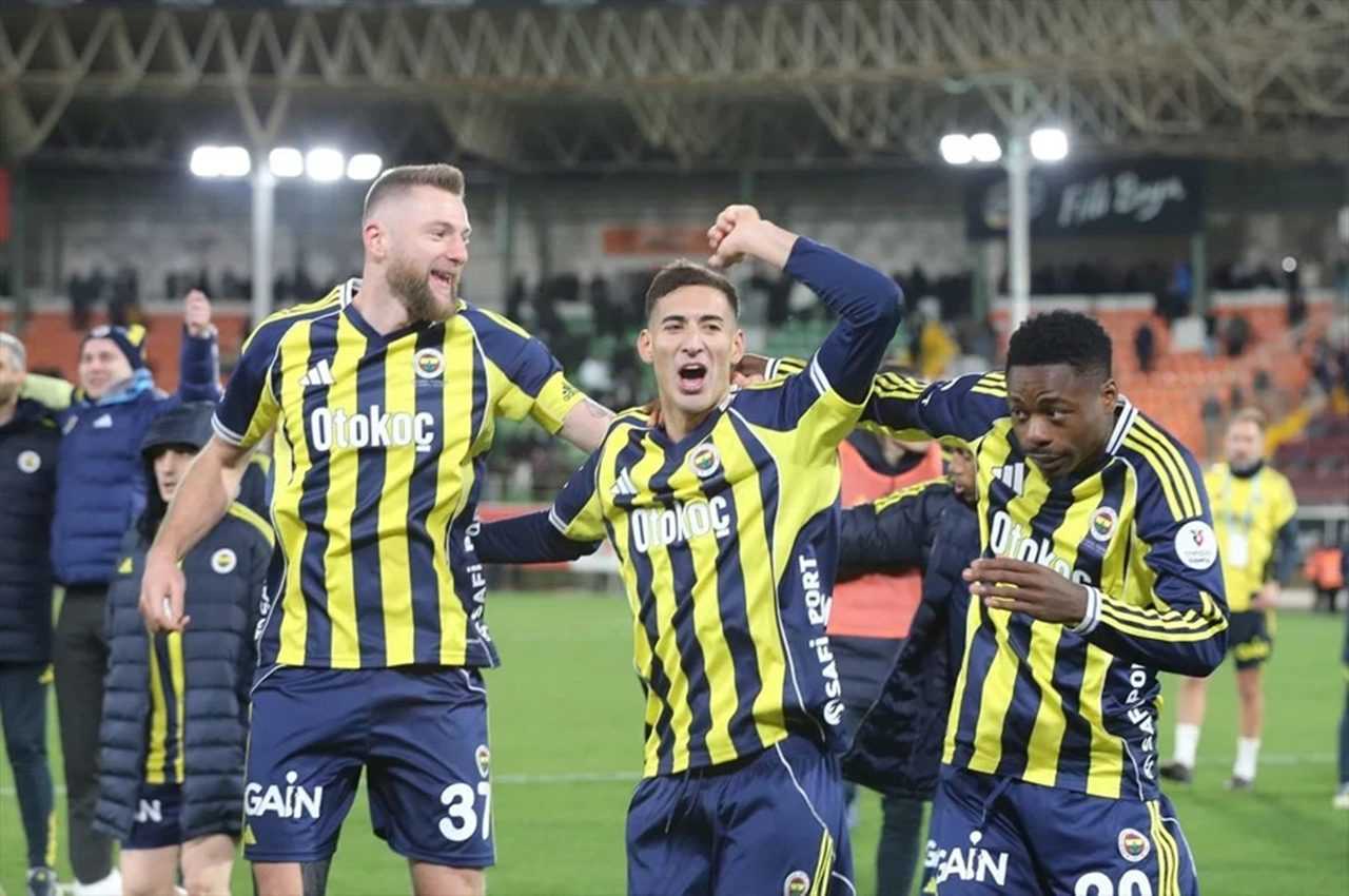 Fenerbahçe Borçları Kapatıp Güç Topladı 1 Fenerbahce Borclari Kapatip Guc Topladi 1