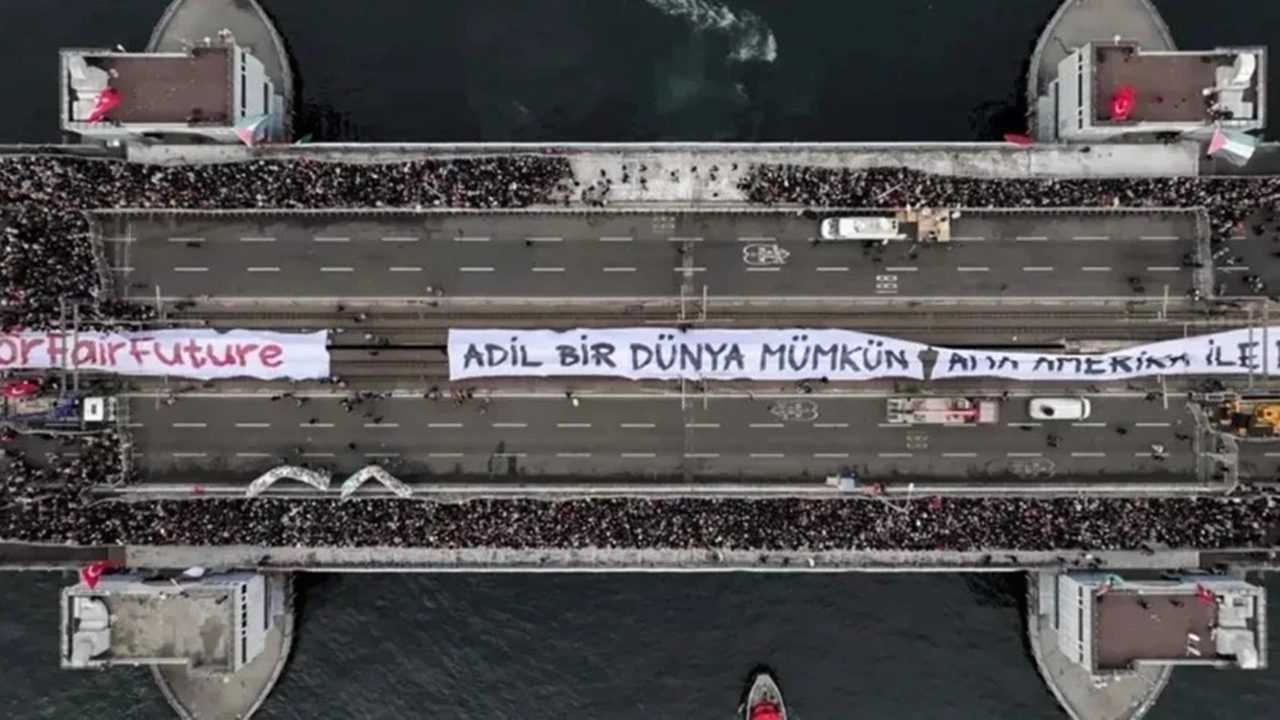 Galata Köprüsü’nde Filistin İçin Tek Ses 4 Galata Koprusunde Filistin Icin Tek Ses 5
