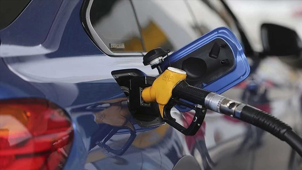 Motorin Fiyatlarında Şok Zam: Litre 58 TL’yi Zorluyor 3 Motorin Fiyatlarinda Sok Zam Litre 58 TLyi Zorluyor 4