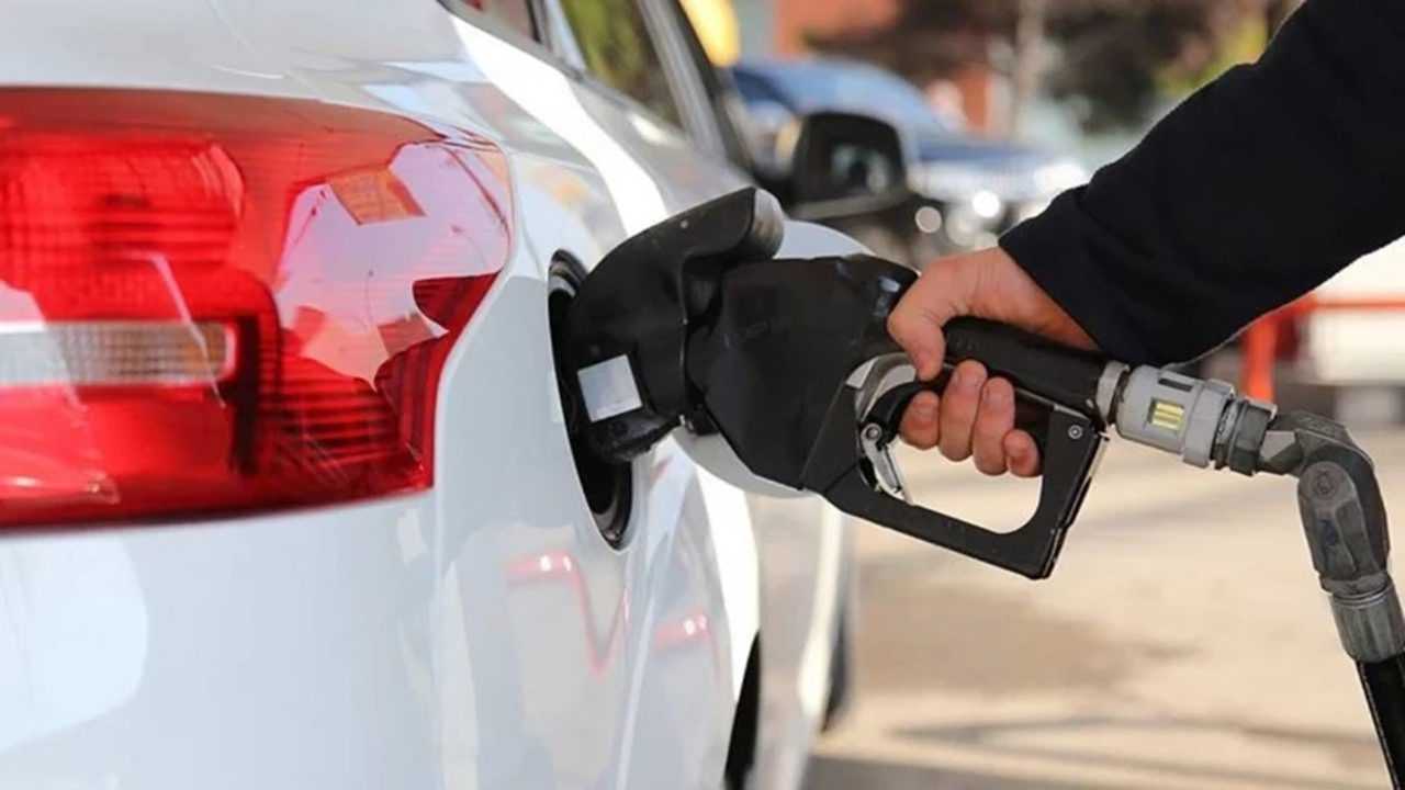 Motorin Fiyatlarında Şok Zam: Litre 58 TL’yi Zorluyor 4 Motorin Fiyatlarinda Sok Zam Litre 58 TLyi Zorluyor 5