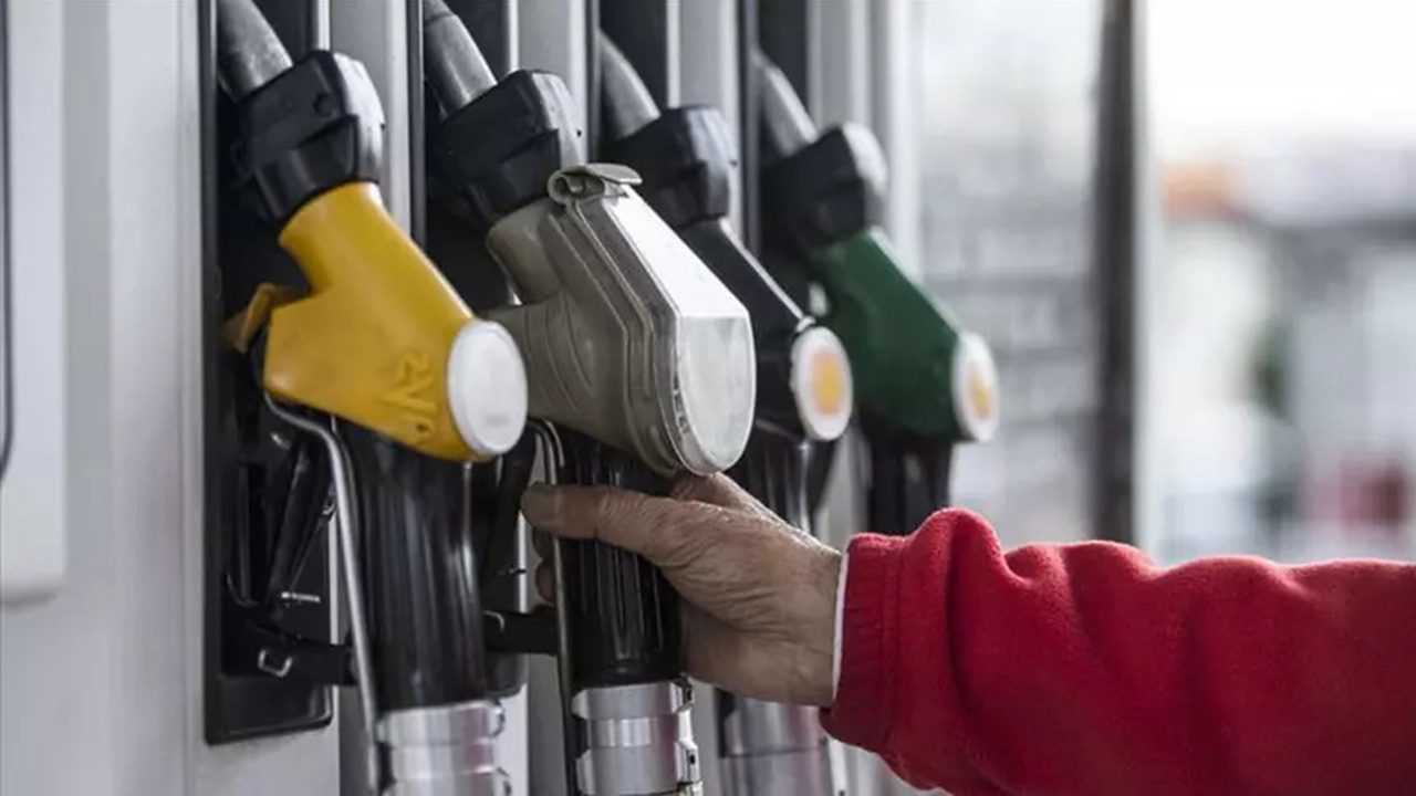 Pompalara Yansıyan Artış: Benzin ve Motorinde Zam Kapıda 2 Pompalara Yansiyan Artis Benzin ve Motorinde Zam Kapida 3