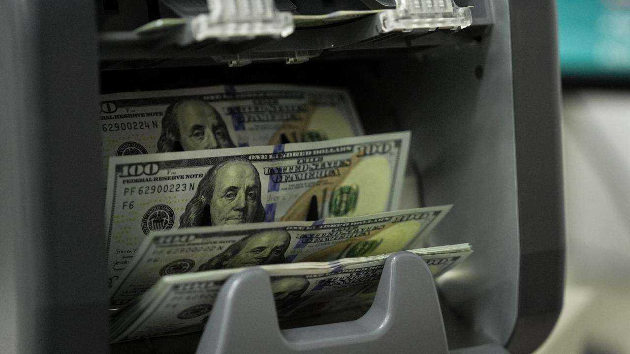 Dolar Kuru Kritik Seviyelerde Dalgalanıyor 1 Dolar Kuru Kritik Seviyelerde Dalgalaniyor 2
