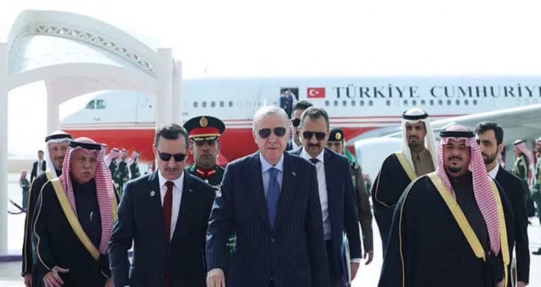 Erdoğan Riyad’da: Veliaht Prens Selman ile Kritik Görüşme