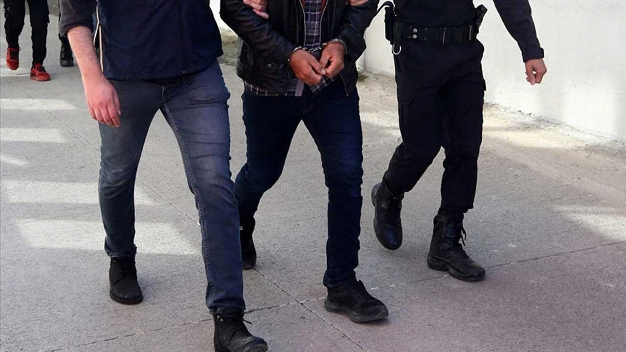 FETÖ’nün Hazine Ağı Çökertildi: 93 Müfettiş Gözaltında 3 FETOnun Hazine Agi Cokertildi 93 Mufettis Gozaltinda 4