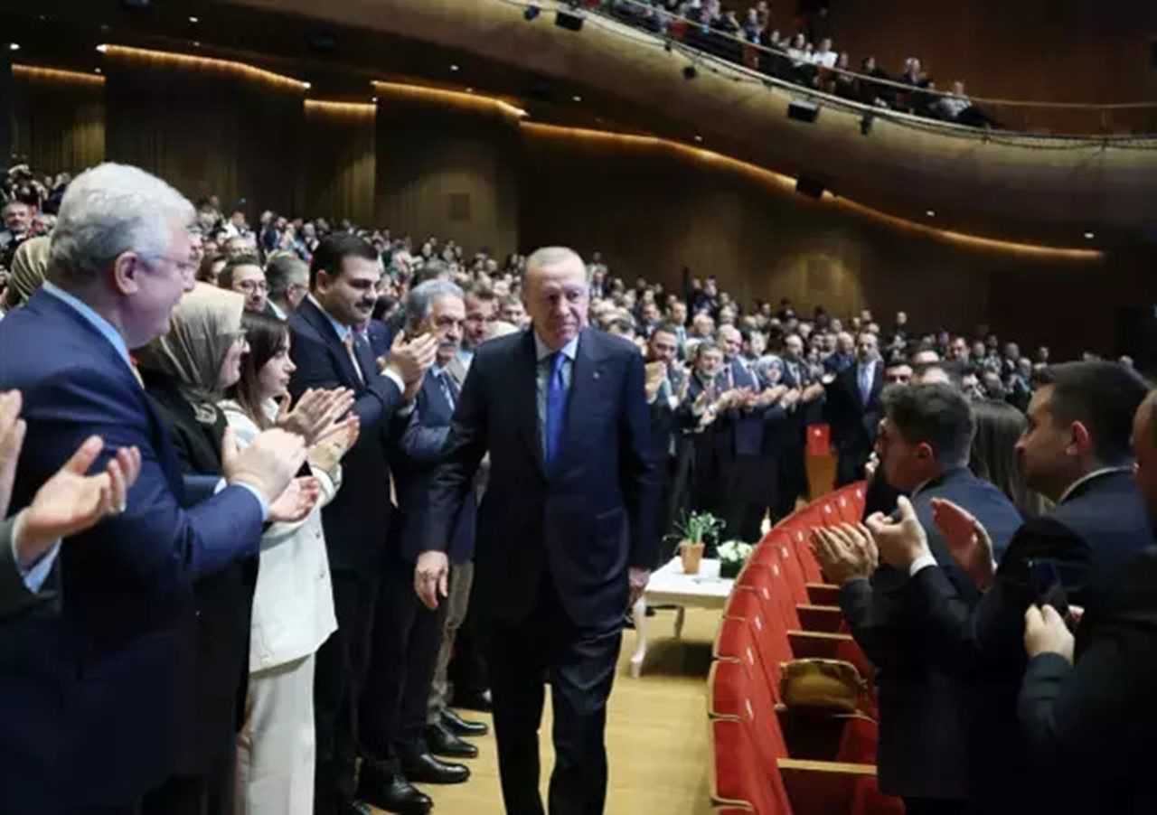 Gençler Ben Varım Diyor, Türkiye Geleceğe Yürüyor 1 Gencler Ben Varim Diyor Turkiye Gelecege Yuruyor 1