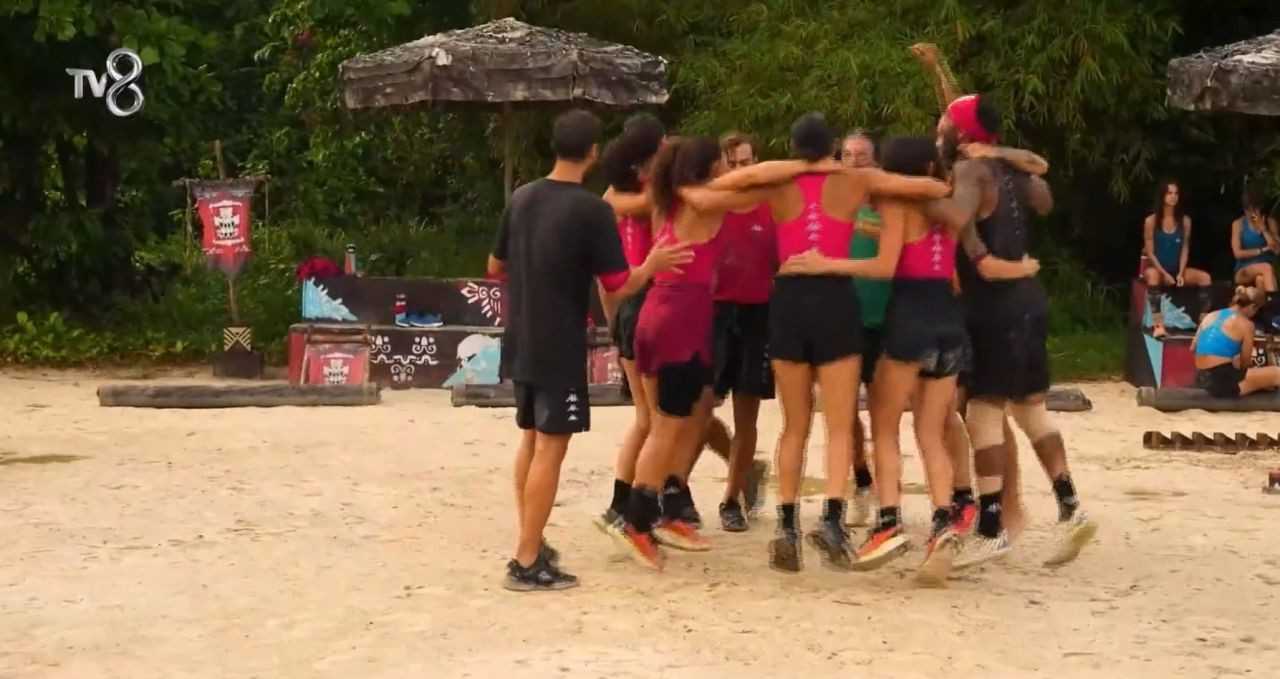 Survivor’da Tansiyon Zirvede! Kavga Patladı, Ödül Ünlüler’in 11 Survivorda Tansiyon Zirvede Kavga Patladi Odul Unlulerin 12