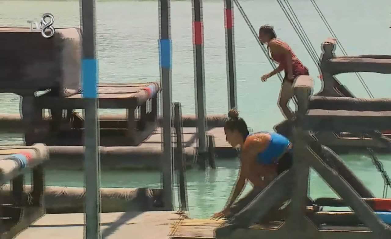 Survivorda Yemek Krizi Unluler Kazandi Onur Alp Potada 8