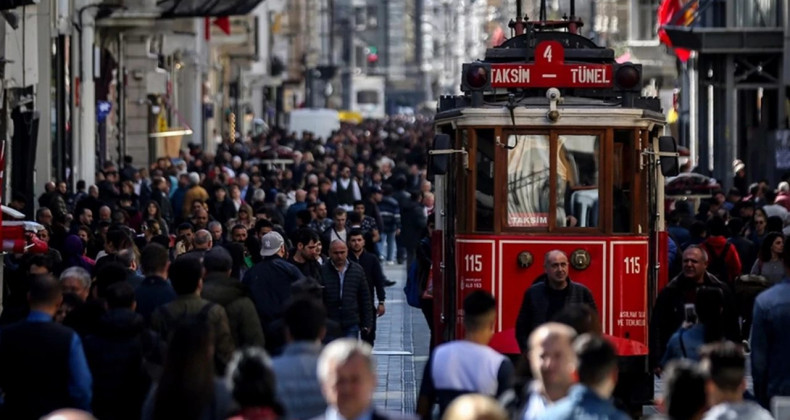 Türkiye’nin Nüfus Fotoğrafı: Yaşlanan Ülke, Taşan Kentler