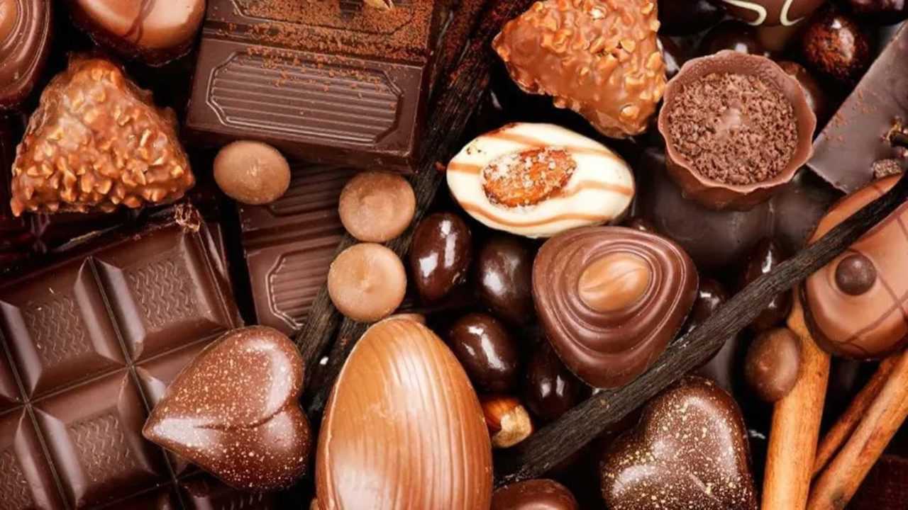 3 Bini Aşkın Çalışanıyla Modern Çikolata Tarihe Karıştı 1 3 Bini Askin Calisaniyla Modern Cikolata Tarihe Karisti 2