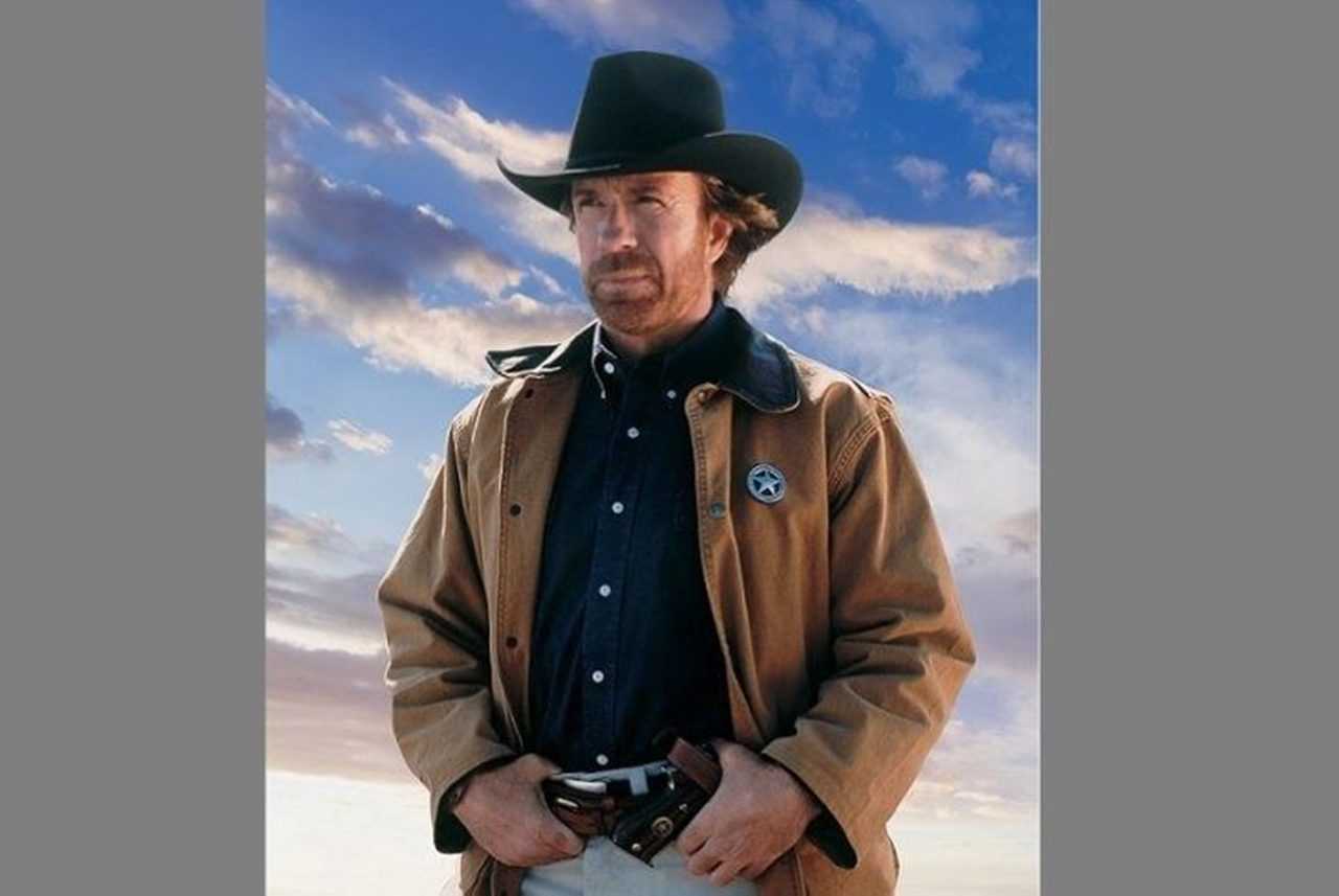 Chuck Norris Hayatını Kaybetti: Efsaneye Veda 1 Chuck Norris Hayatini Kaybetti Efsaneye Veda 2