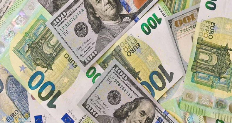 Dolar 44,18 TL Seviyesinde: Piyasalar Dalgalanıyor
