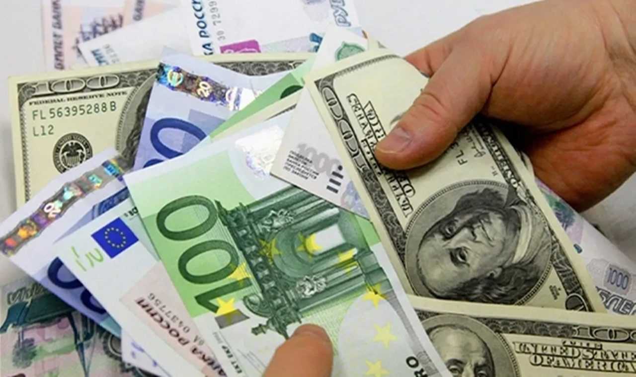 Dövizde Son Durum: Dolar ve Euro Ne Kadar? 2 Dovizde Son Durum Dolar ve Euro Ne Kadar 2