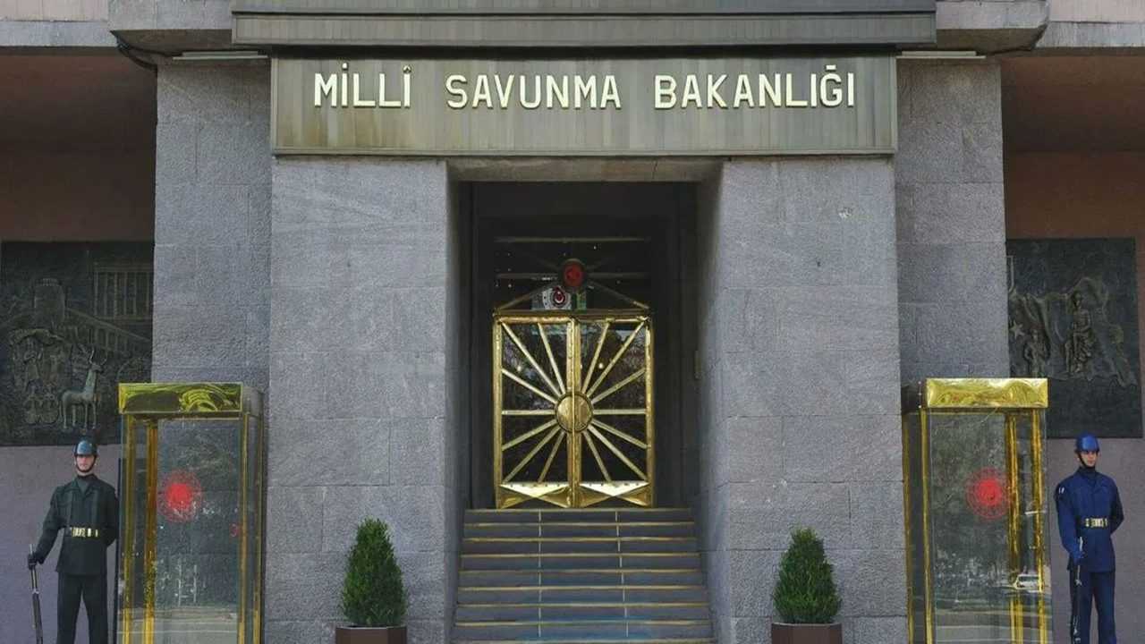 NATO Devreye Girdi: Füze Havada İmha Edildi 1 NATO Devreye Girdi Fuze Havada Imha Edildi 2