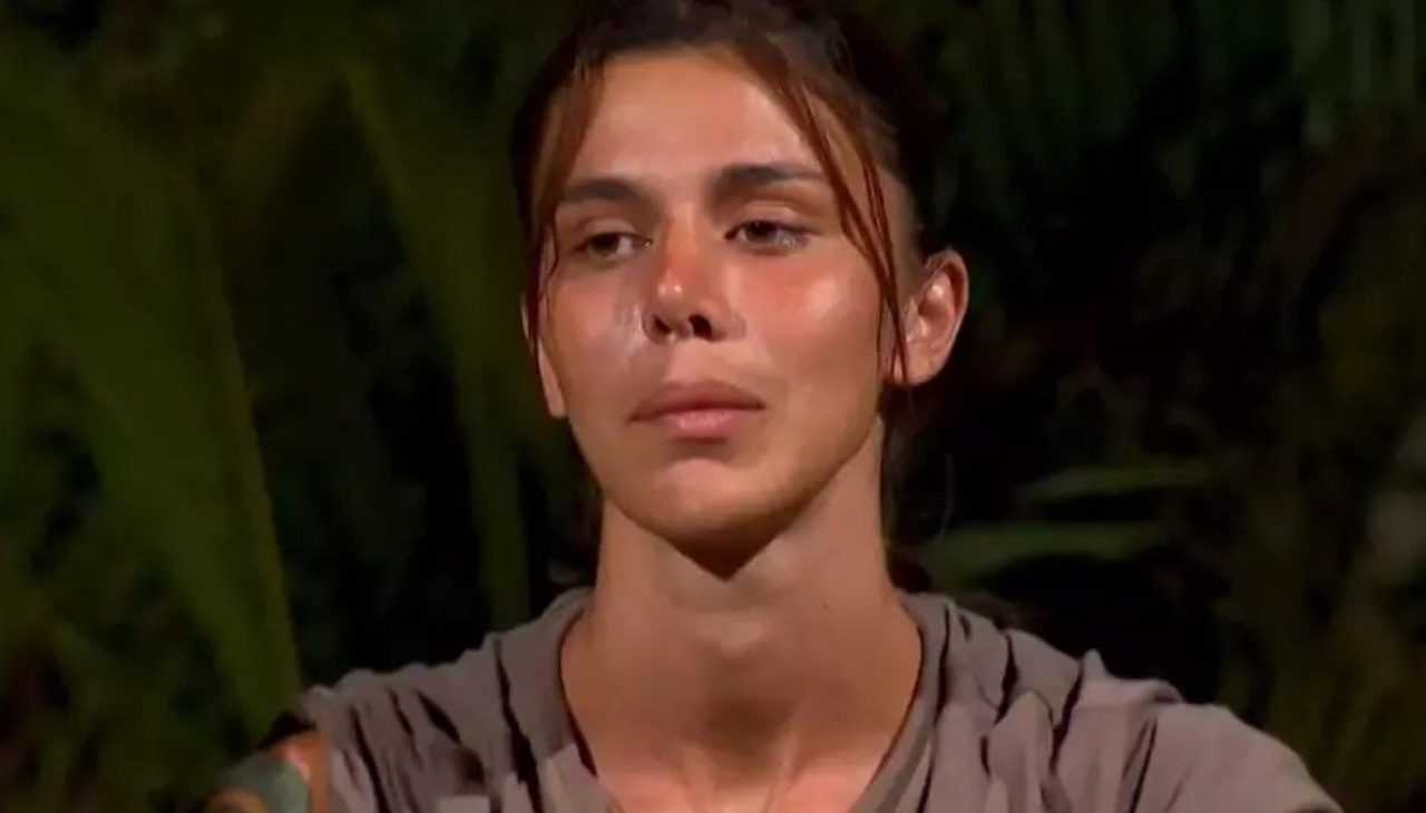 Survivor’da Aşk Krizi Büyüyor: Nefise Benim İçin Bitti Dedi 9 Survivorda Ask Krizi Buyuyor Nefise Benim Icin Bitti Dedi 10