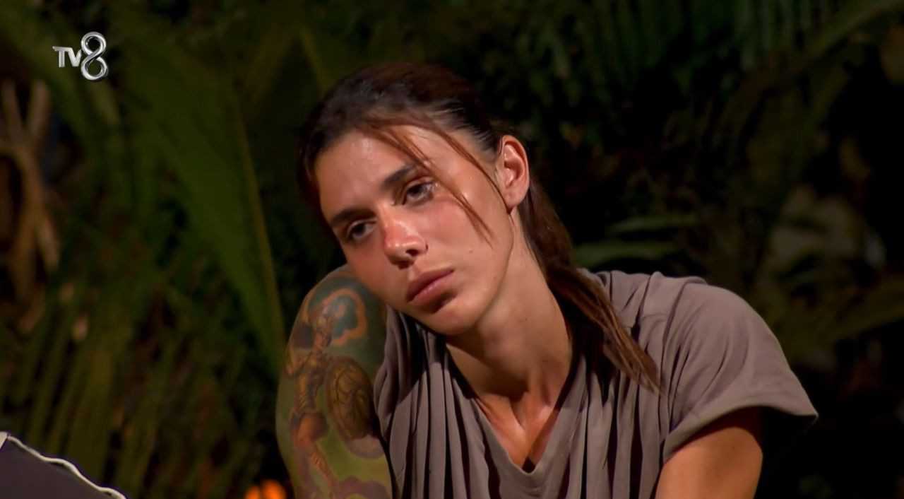 Survivor’da Aşk Krizi Büyüyor: Nefise Benim İçin Bitti Dedi 14 Survivorda Ask Krizi Buyuyor Nefise Benim Icin Bitti Dedi 15