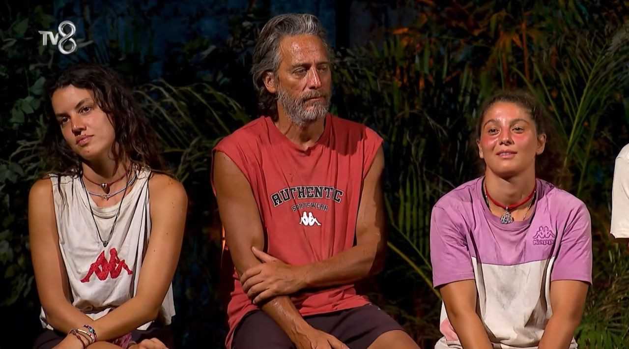 Survivor’da Aşk Krizi Büyüyor: Nefise Benim İçin Bitti Dedi 15 Survivorda Ask Krizi Buyuyor Nefise Benim Icin Bitti Dedi 16