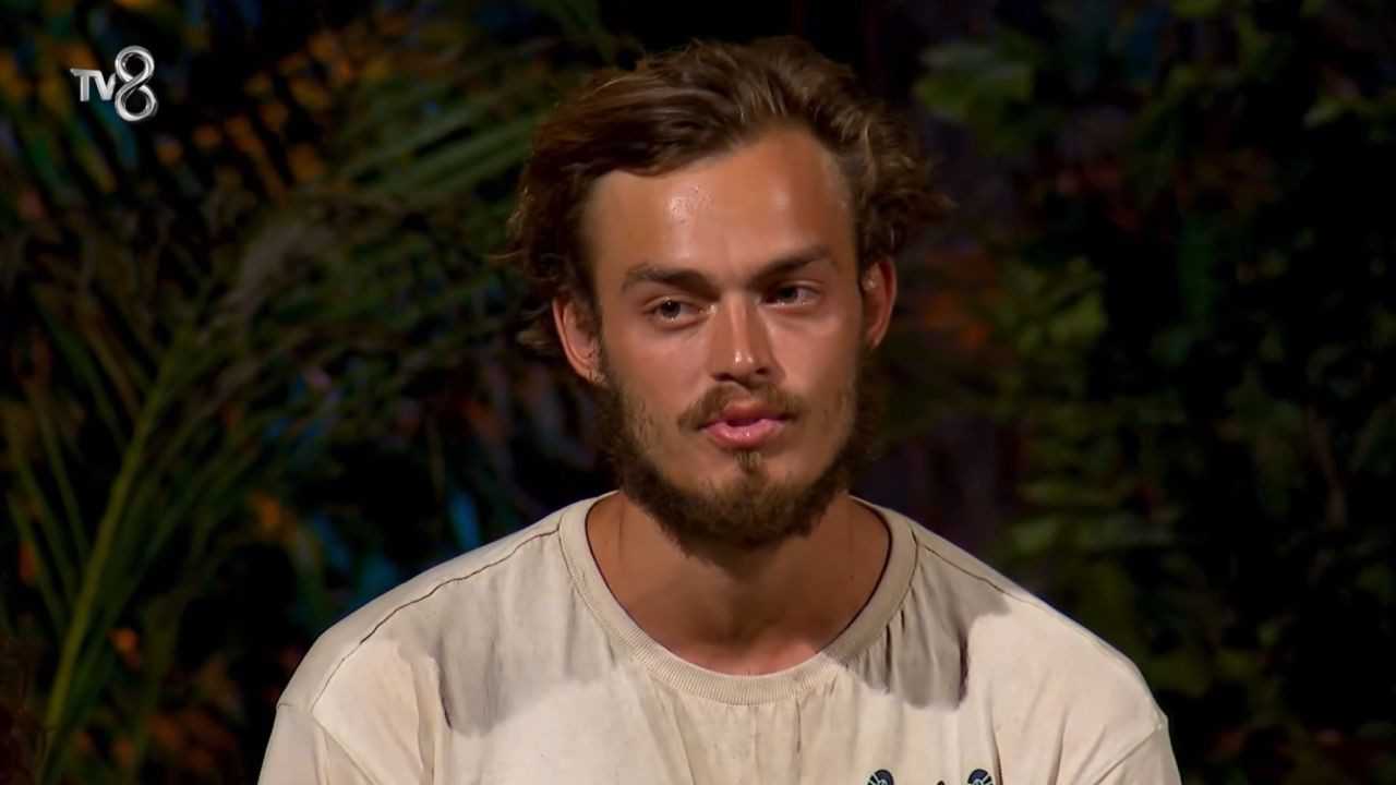 Survivor’da Aşk Krizi Büyüyor: Nefise Benim İçin Bitti Dedi 22 Survivorda Ask Krizi Buyuyor Nefise Benim Icin Bitti Dedi 22