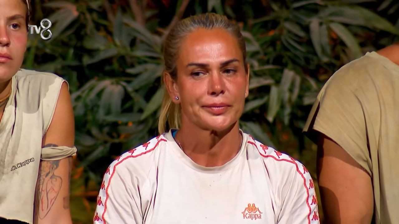 Survivor’da Aşk Krizi Büyüyor: Nefise Benim İçin Bitti Dedi 23 Survivorda Ask Krizi Buyuyor Nefise Benim Icin Bitti Dedi 23