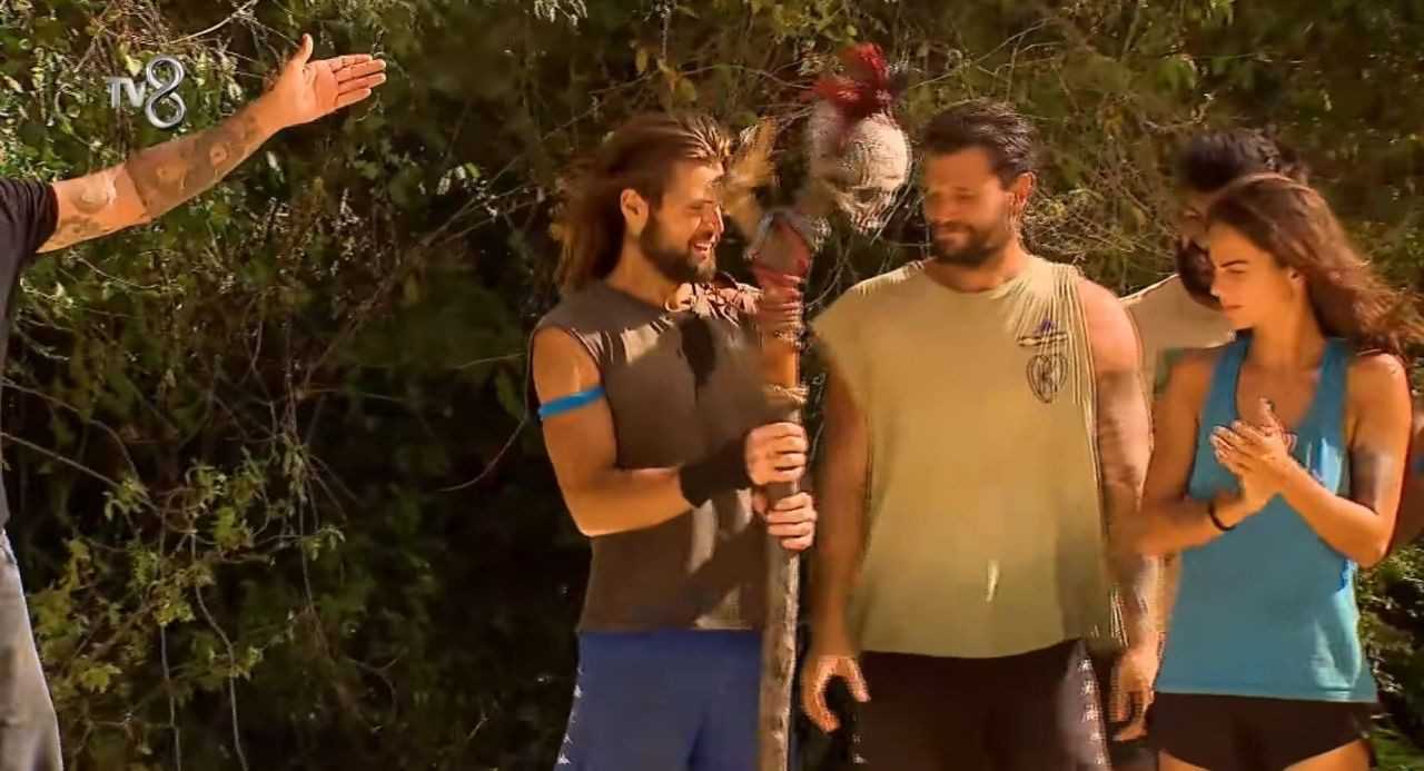 Survivor’da Aşk Krizi Büyüyor: Nefise Benim İçin Bitti Dedi 6 Survivorda Ask Krizi Buyuyor Nefise Benim Icin Bitti Dedi 7