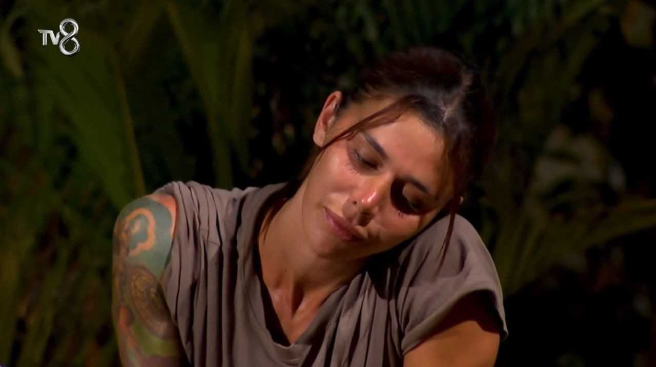 Survivor’da Aşk Krizi Büyüyor: Nefise Benim İçin Bitti Dedi 8 Survivorda Ask Krizi Buyuyor Nefise Benim Icin Bitti Dedi 9