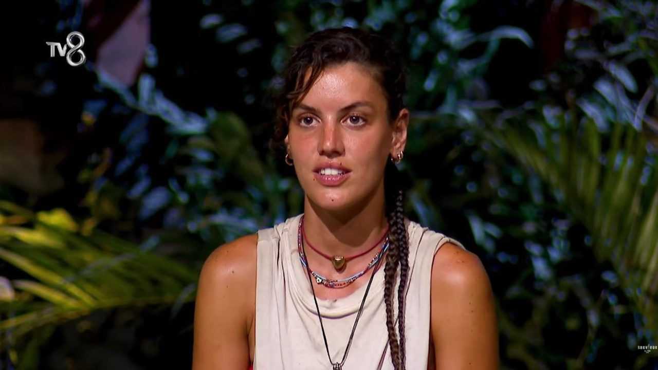 Survivorda Sok Unluler Kazandi Lina Elemede 15
