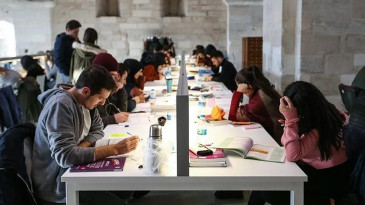 Üniversiteye Dönüş Yolu: Öğrenci Affı Geliyor