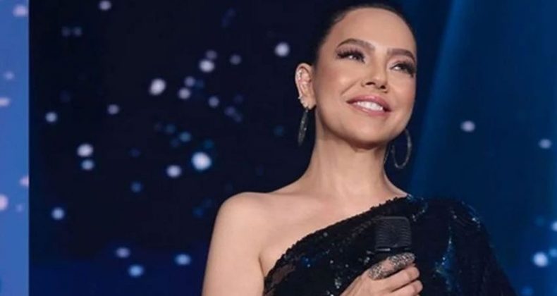 Ebru Gündeş’ten Sahneye Damga Vuran İtiraf