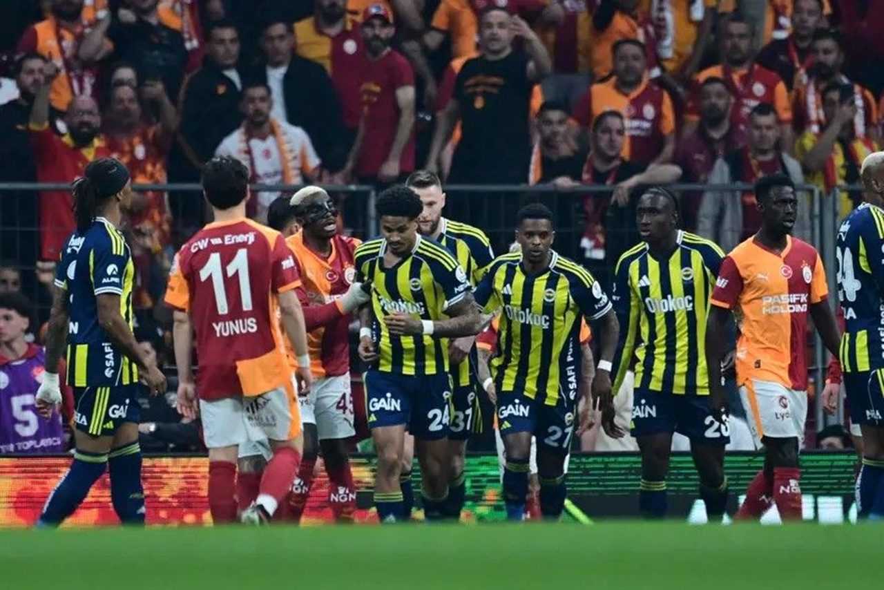 Fenerbahçe’ye Ağır Darbe! Galatasaray Derbiyi Farklı Kazandı 12 Fenerbahceye Agir Darbe Galatasaray Derbiyi Farkli Kazandi 13