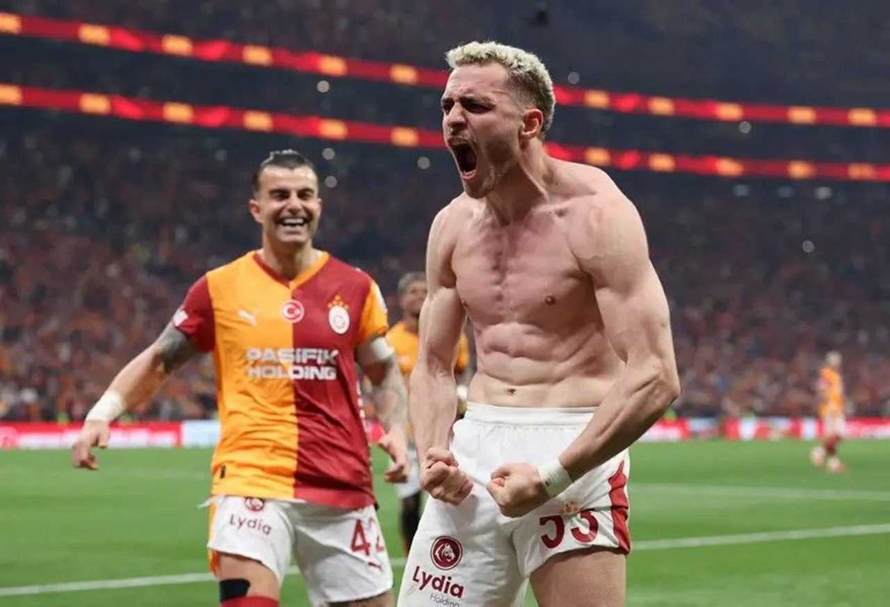 Fenerbahçe’ye Ağır Darbe! Galatasaray Derbiyi Farklı Kazandı 1 Fenerbahceye Agir Darbe Galatasaray Derbiyi Farkli Kazandi 2
