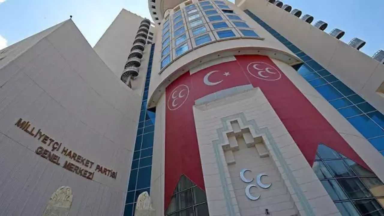 Fesih Kararı Sonrası MHP İstanbul’da Yeni Dönem Başladı 2 Fesih Karari Sonrasi MHP Istanbulda Yeni Donem Basladi 3