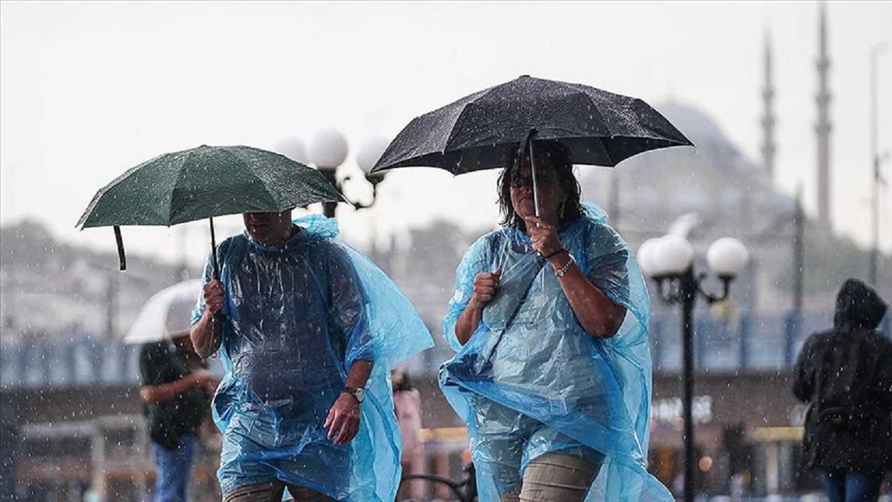 İstanbul’da Termometreler Düşüyor: Yağışlı Sistem Kapıda 2 Istanbulda Termometreler Dusuyor Yagisli Sistem Kapida 3