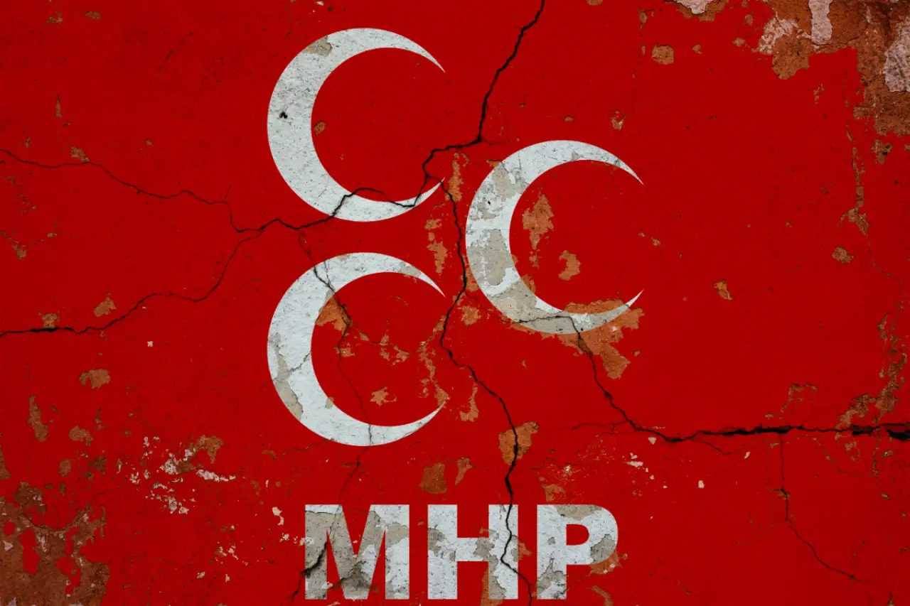 MHP Tüm Teşkilatları Tek Hamlede Feshetti 1 MHP Tum Teskilatlari Tek Hamlede Feshetti 2