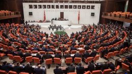 Meclis’te Bayram Coşkusu, Gündemde Kritik Kararlar