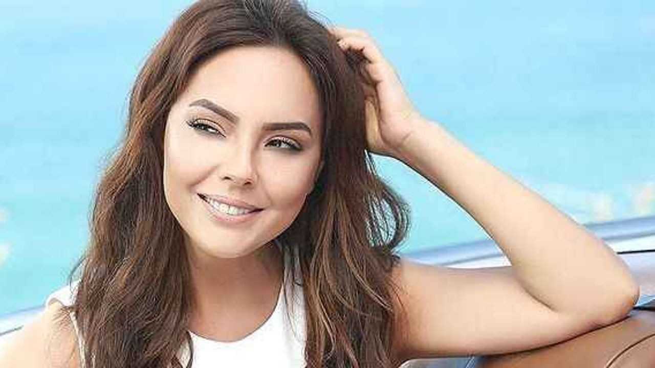 Sahnede Acikladi Ebru Gundesten Estetik Bombasi 4