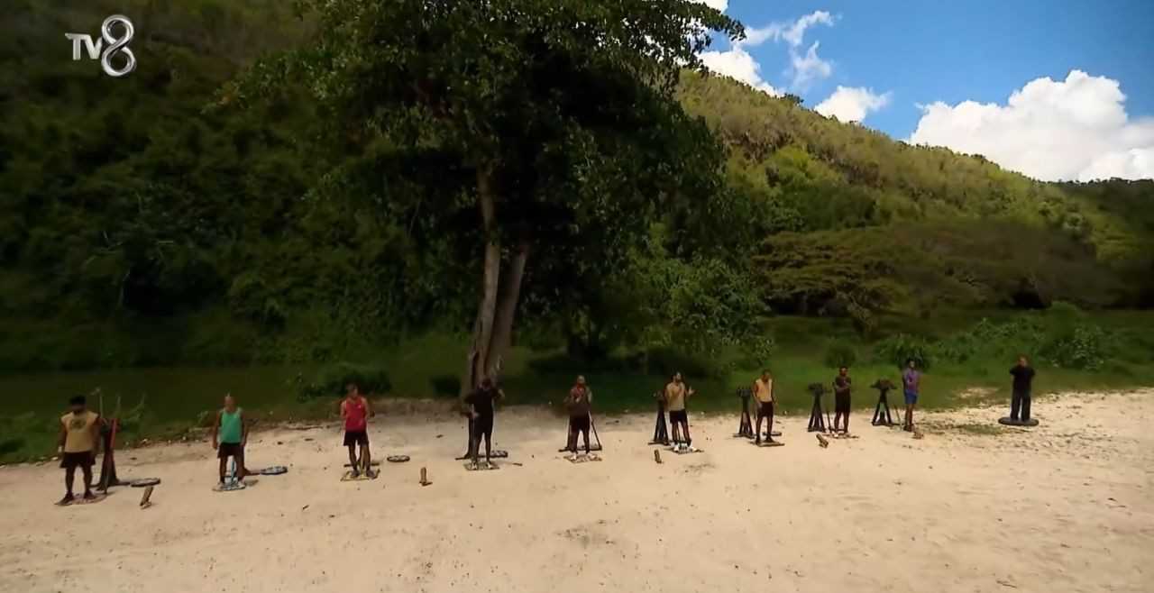 Survivor’da Dengeler Değişti: Gönüllüler Ağır Darbe Aldı 1 Survivorda Dengeler Degisti Gonulluler Agir Darbe Aldi 2