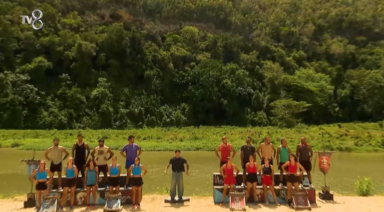 Survivor’da Dengeler Değişti: Gönüllüler Ağır Darbe Aldı 4 Survivorda Dengeler Degisti Gonulluler Agir Darbe Aldi 5