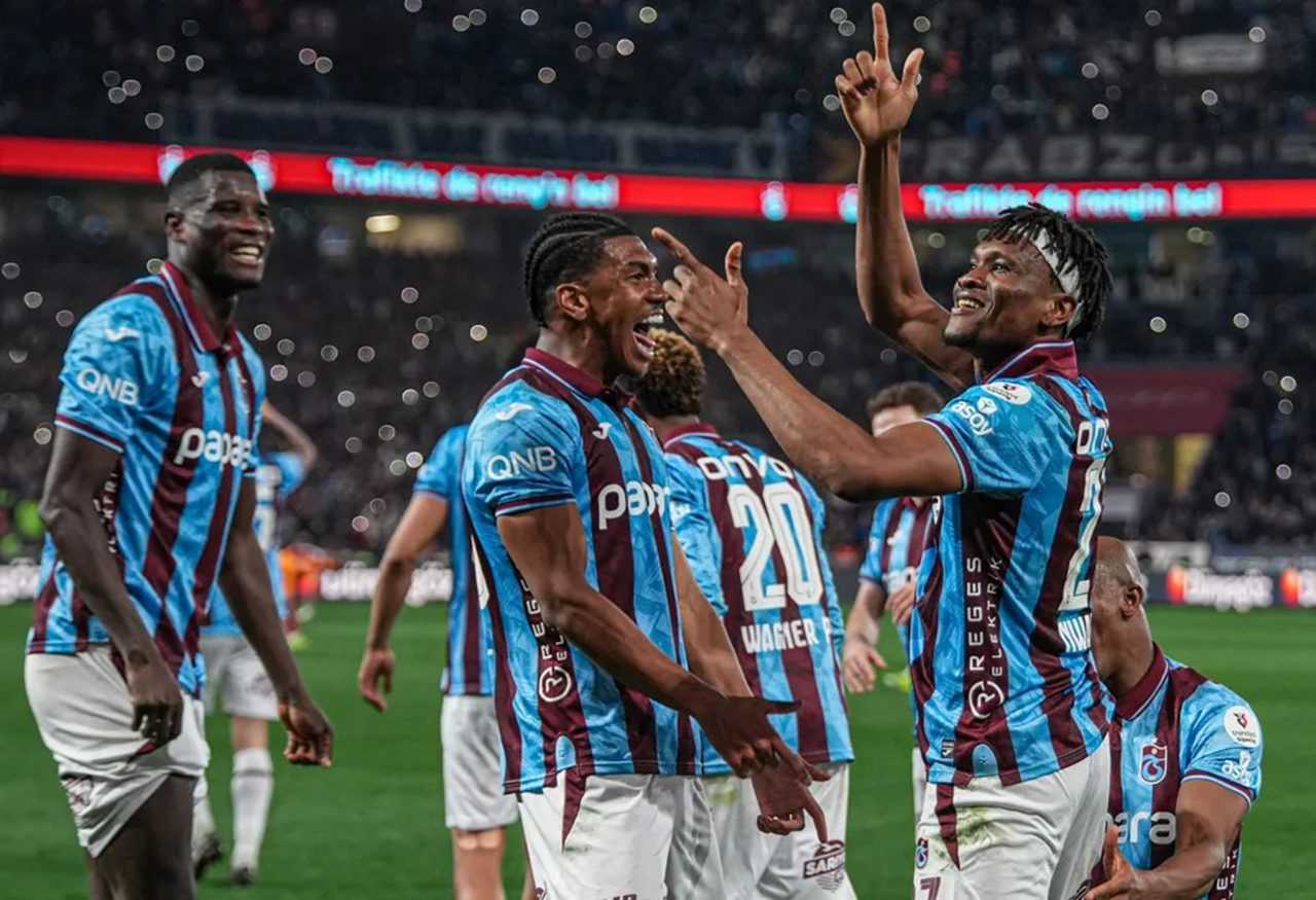 Trabzonspor’dan Dev Darbe: Lideri Sarsan Zafer 2 Trabzonspordan Dev Darbe Lideri Sarsan Zafer 3