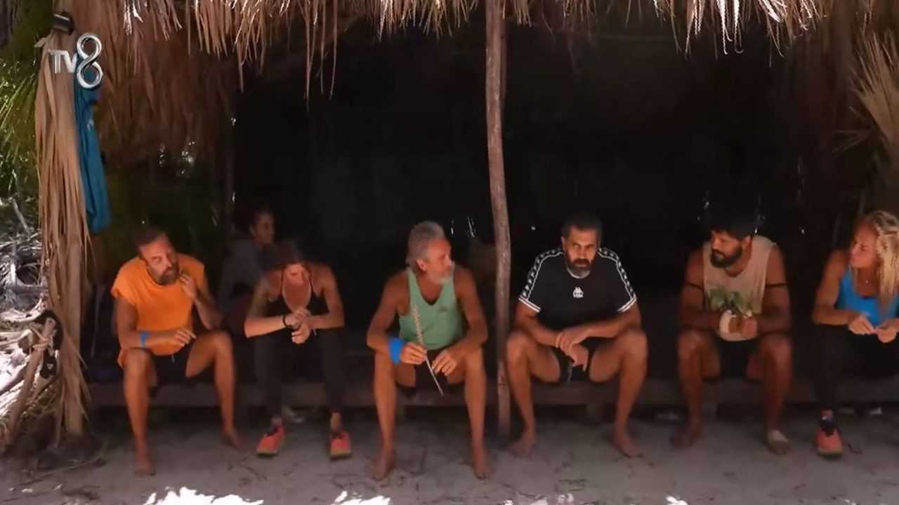Bayhan Survivor’a Veda Etti, Konseyde Gerilim Tırmandı 3 Bayhan Survivora Veda Etti Konseyde Gerilim Tirmandi 4