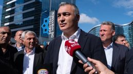CHP Genel Merkezinde Kriz: Diyalog Girişimi Kapıda Tıkandı